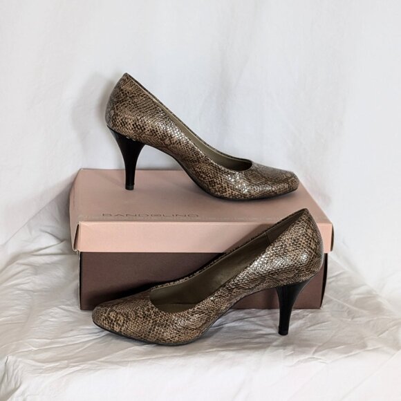 BANDOLINO Courteous Lizard Pumps Women's Size 7.5 - Picture 2 of 6